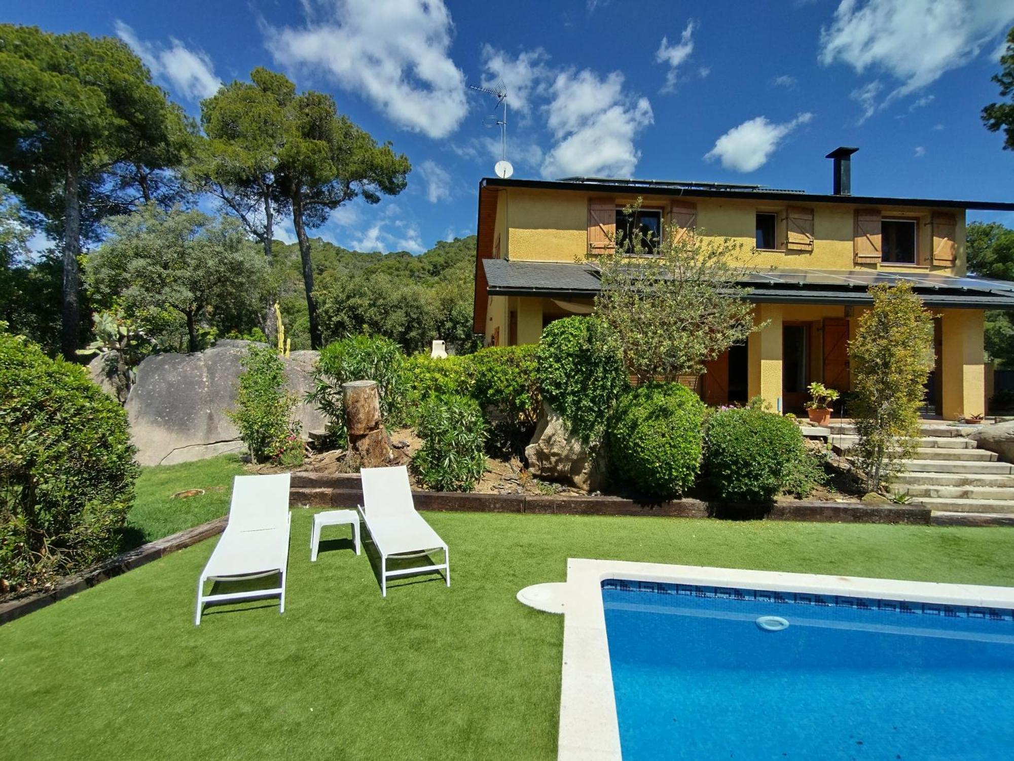 Casa Feliz Villa Sant Cebria de Vallalta Ngoại thất bức ảnh