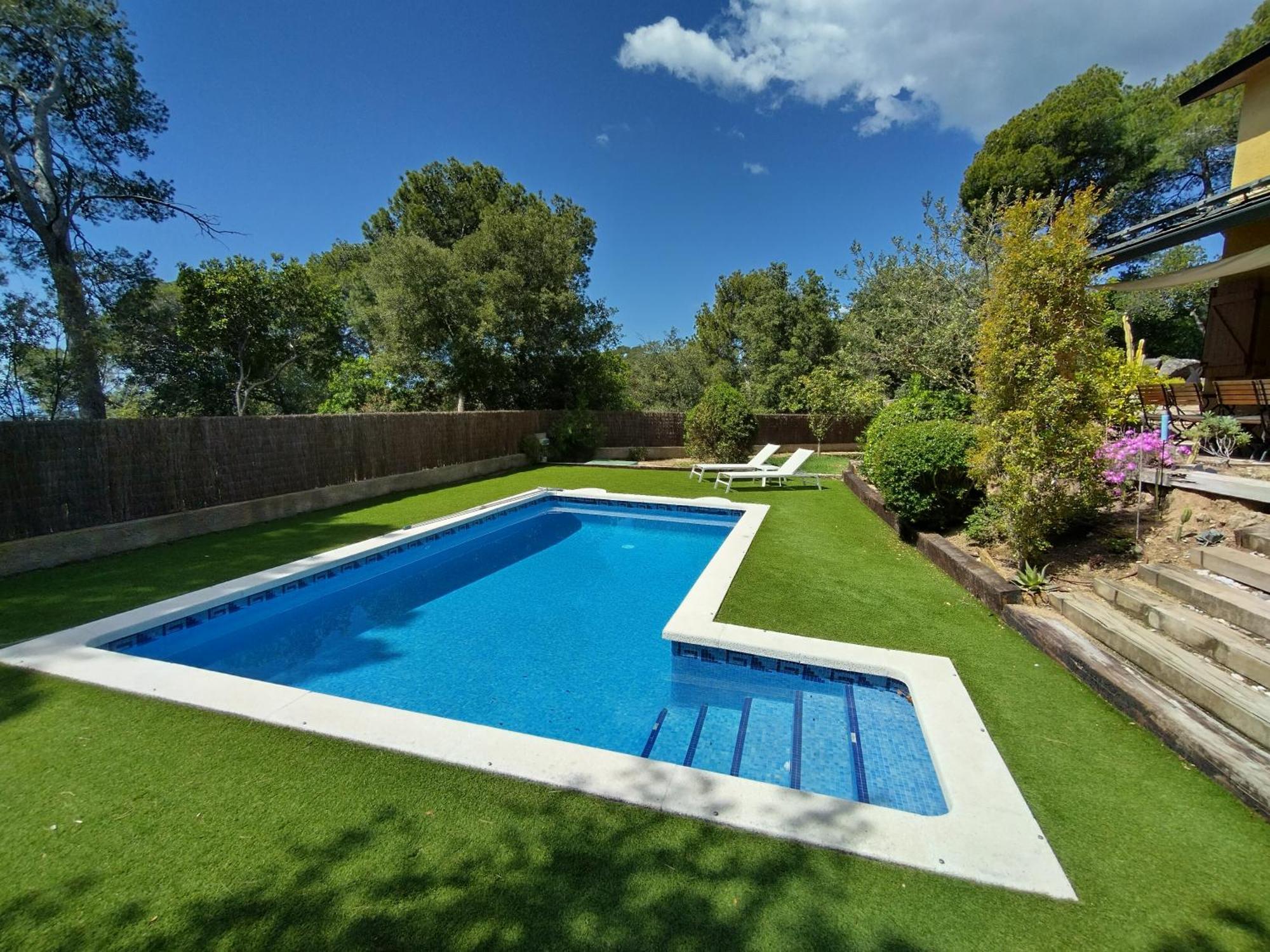 Casa Feliz Villa Sant Cebria de Vallalta Ngoại thất bức ảnh